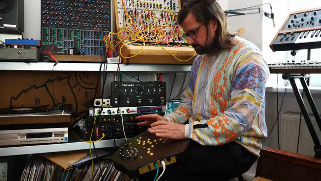 HAINBACHs verrücktes Looper-Duell: Drei Klang-Freaks auf Abwegen