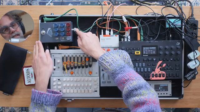 True Cuckoo’s Tonverk Live-Rig: Ein Koffer voller Chaos und Cleverness