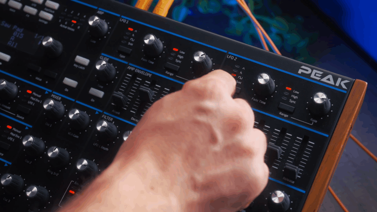 Grooven mit MidlifeSynthesist: Ein tiefer Blick auf den Novation Peak