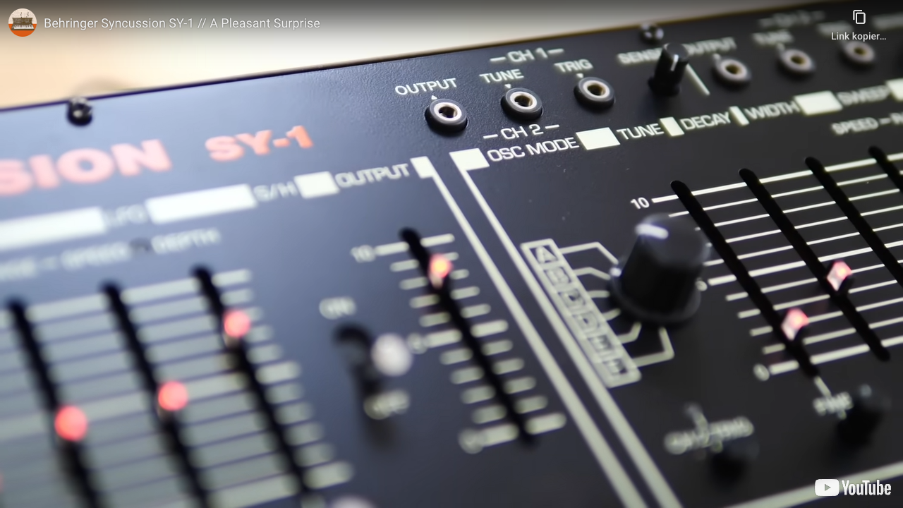 Als ich in der Schule war, schnappte unser Schlagzeuger sich einen gebrauchten.