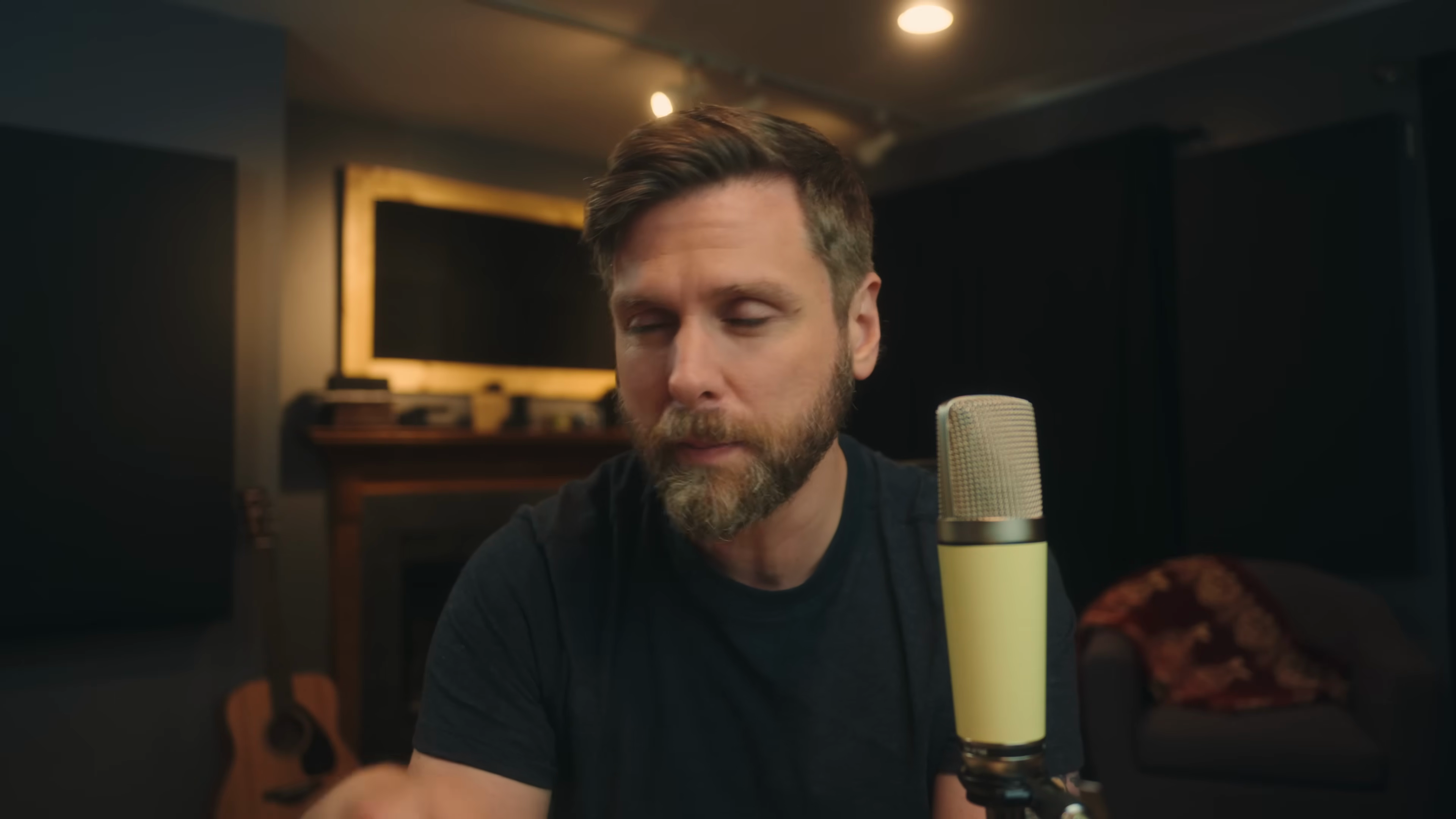 Es ist quasi, als würdest du 300 Dollar für ein Lautsprecher-Set bezahlen, was ein ziemlich solider Deal ist.