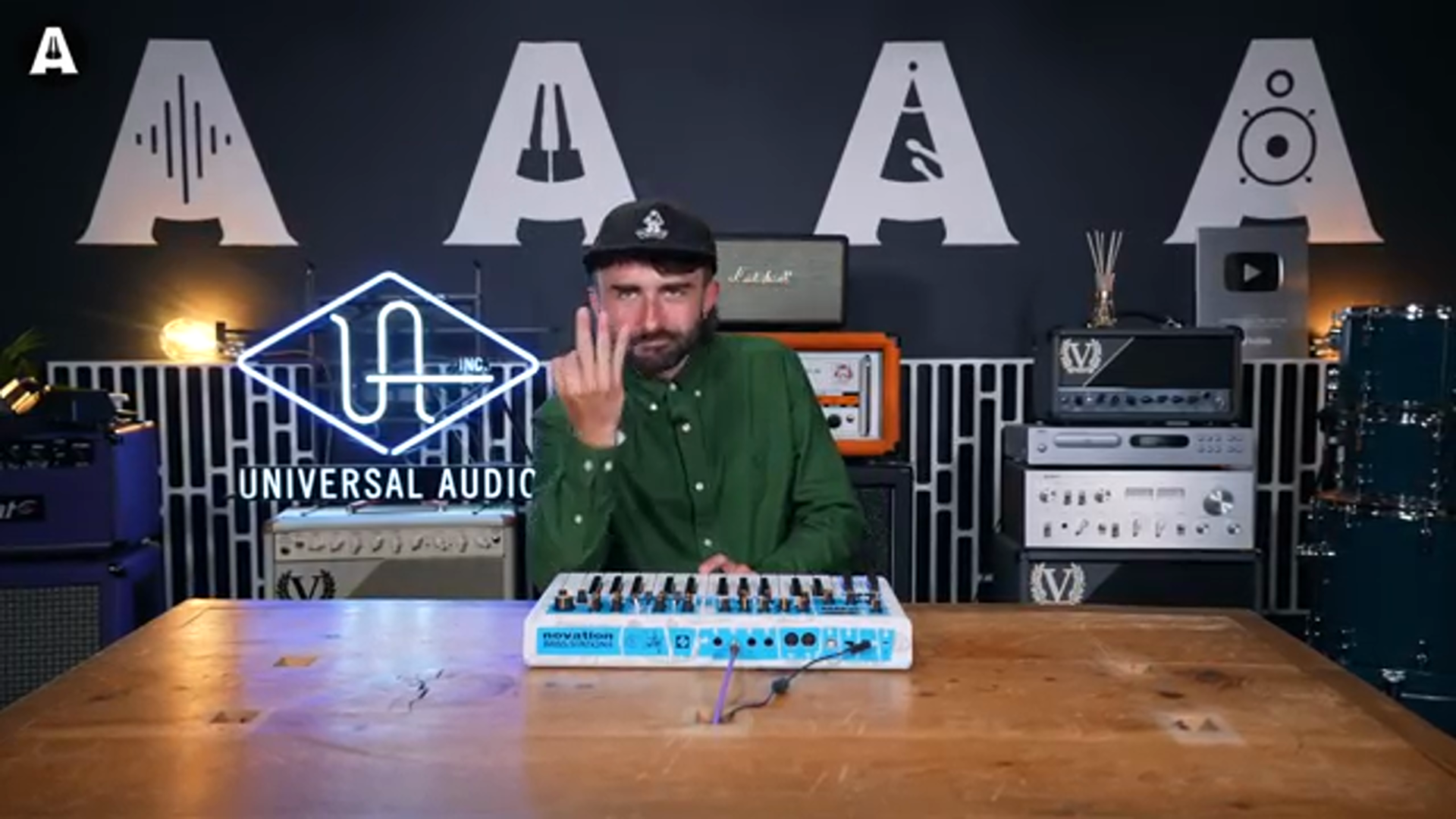 Es gibt einen dritten. Wir wussten nichts davon. Dies ist der Sub-Oszillator.