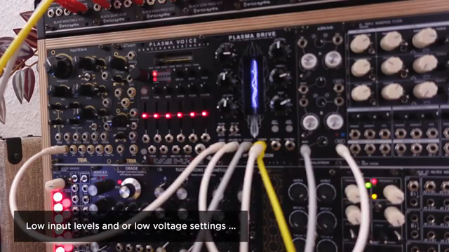 Ich möchte einige trockene Audio-Beispiele geben, damit Sie die interessante Textur und Grit hören können, die das Modul erzeugt.