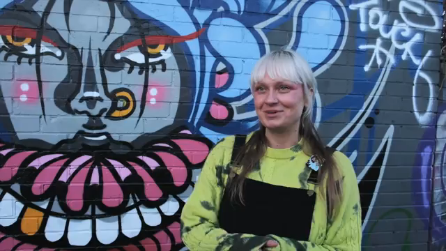 Ich denke, es ist wichtig, dass, wenn etwas passiert, ich immer noch mein Handwerk ausüben kann. Es ist wie bei einem Maler, der seine…