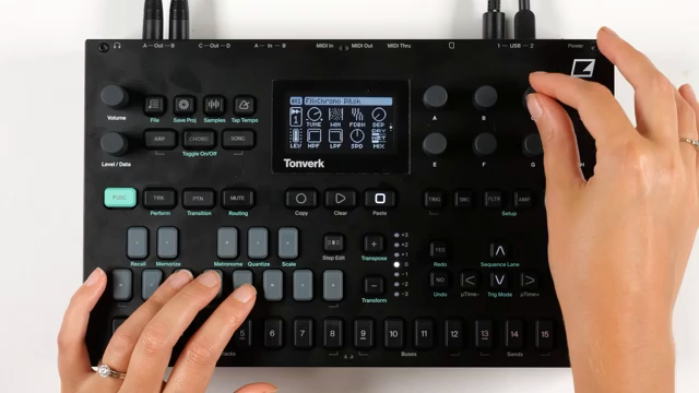 Es ist auch erwähnenswert, dass alle angewendeten Effekte sowie die Samples selbst mit der Modulationsstruktur des Tonverk moduliert werden…