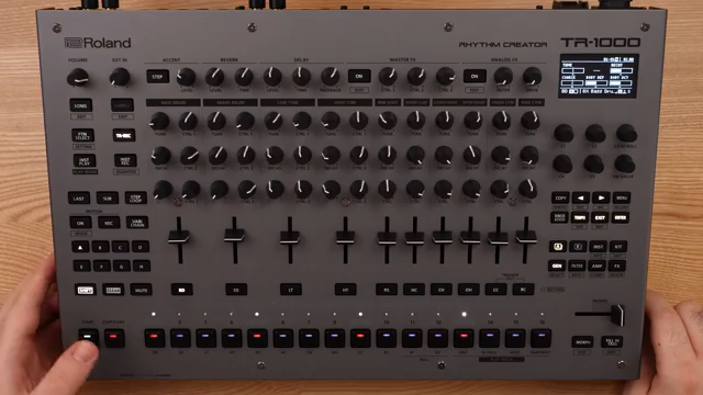 Das Kick klingt bereits ziemlich erstaunlich, es ist jedoch ein analoger Schaltkreis.