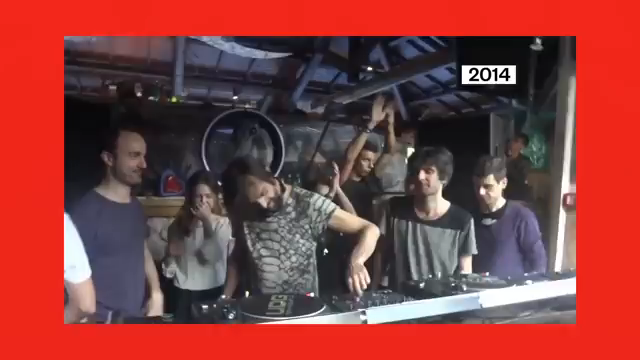 Sein Ziel ist es, eine klare, verständliche Stimme in der Musik zu schaffen, die alle wesentlichen Elemente ohne überflüssigen Ballast…