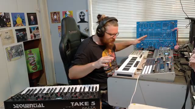 Wenn du alle Elemente programmiert und eingerichtet hast, dann jamst du es einfach raus.