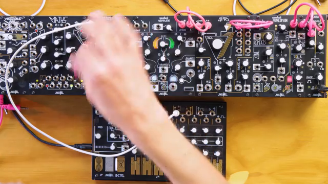 MAKEN0ISE MultiMod: Der Schleier hebt sich über Tape & Microsound-Alchemie