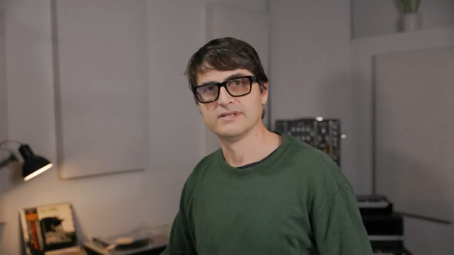 Das gibt uns diesen wirklich irgendwie bösen, dunklen Sound, diesen phrygischen, bedrohlichen Klang.