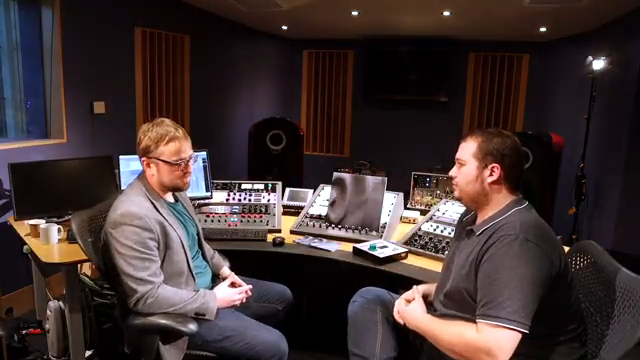 Wir wollten ein warmes, einladendes, immersives Hörerlebnis für das Album schaffen, und ich denke, das war von Anfang an die Idee.