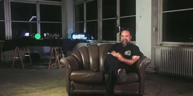 Es ist in gewisser Weise wie der Ursprung des Staunens, dass man weiß, dass etwas zusammenhängt, aber nicht genau weiß, warum.