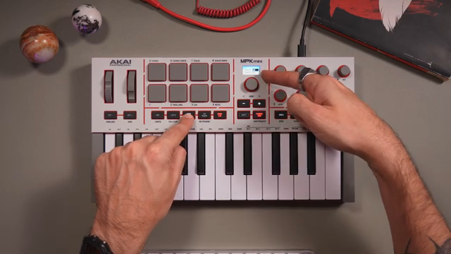 Unsere Clock kommt jetzt extern – von Ableton Live, weshalb wir vorhin das Sync-Häkchen in den Einstellungen gesetzt haben.