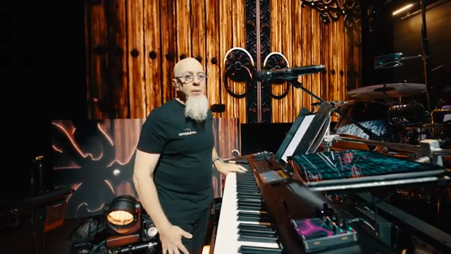 Korg KRONOS 3: Mit Jordan Rudess und einer Workstation-Powerhouse um die Welt
