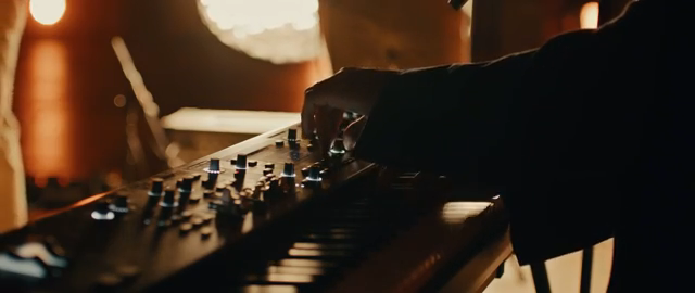 RolandChannel und das V-STAGE: Dynamische Sound-Engines treffen Live-Expression