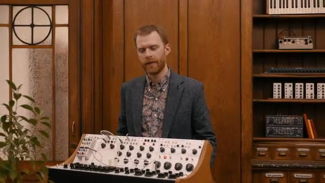 Im Grunde war das die erste Preset-Bank – voreingestellte Spannungen, die überall im System abgerufen werden konnten, um einen bestimmten…