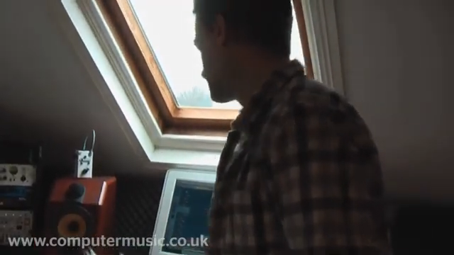 Das ist das Geräusch, das den ganzen Track einleitet.