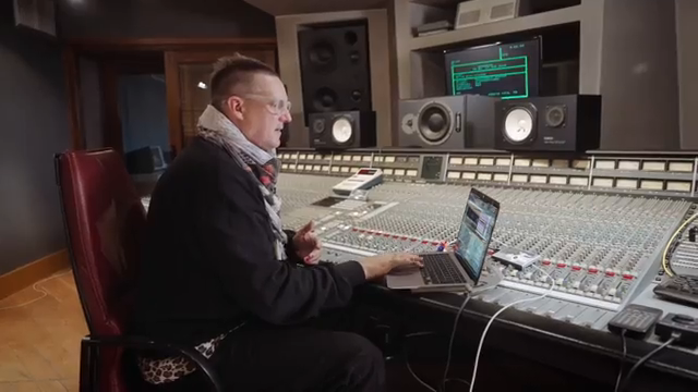 Mit diesen neuen Ergänzungen ist es Tag und Nacht. Und der Exciter, die harmonische Sättigung, die er bringt, setzt die Vocals ganz nach…