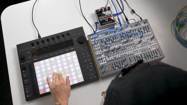 Schon dieses einfache Patch fühlt sich mit einem MPE-Controller ziemlich ausdrucksstark an.