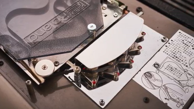 RolandChannel präsentiert: Das RE-201 Space Echo Plug-In – Eine digitale Ikone neu interpretiert