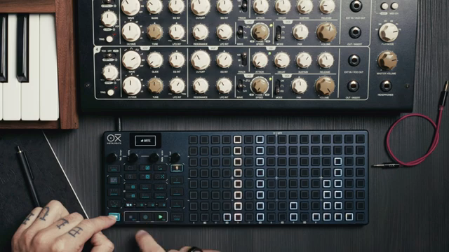 We went a step further with this mode, giving you the possibility to modulate its parameters with the two LFOs, the four mod lanes…
