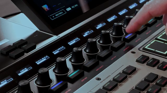 Akai Professional MPC XL: Flaggschiff-Power für Standalone Sampling und Sequencing