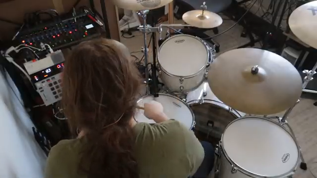 Free Beat’s KOII Drum-Mashup: Sampling-Chaos mit einer Prise Wahnsinn