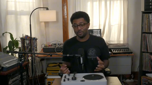 You can just sit and scratch anywhere with the built-in crossfader.