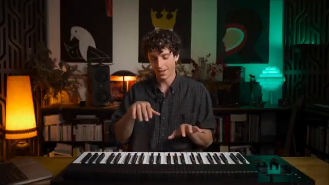 Wenn ich dieses Pad spiele, variiere ich einfach den Druck auf jeder Taste und lasse den Klang allein durch den Druck meiner Finger im…