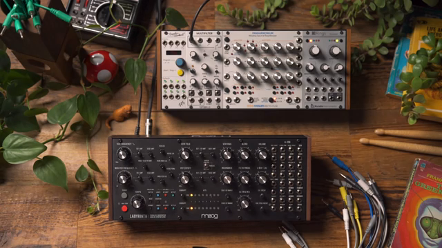 Wir können das Verhalten des Labyrinths mit einer externen Clock- und Modulationsquelle verändern.