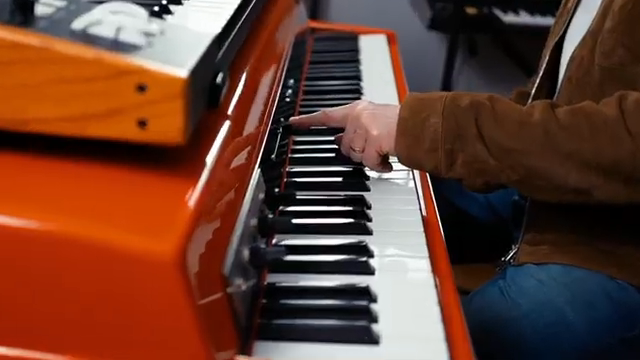 Ich kann den Sound des Rhodes von Track zu Track ändern. Das ist wirklich praktisch.