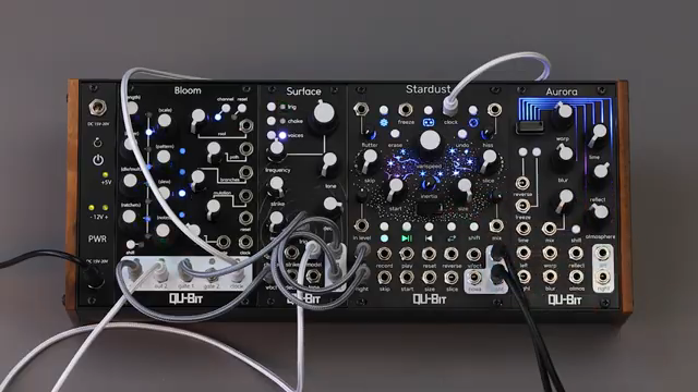 Man erkennt den Clock-Modus daran, dass die Reverse-LED grün leuchtet.