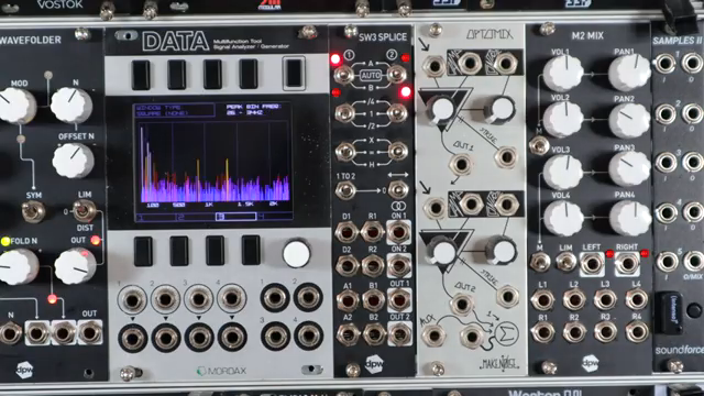 Klickfreies Zero-Crossing- oder Zero-Difference-Switching, aber dann mit noch weiter und noch sanfterem Umschalten der Eingänge durch…