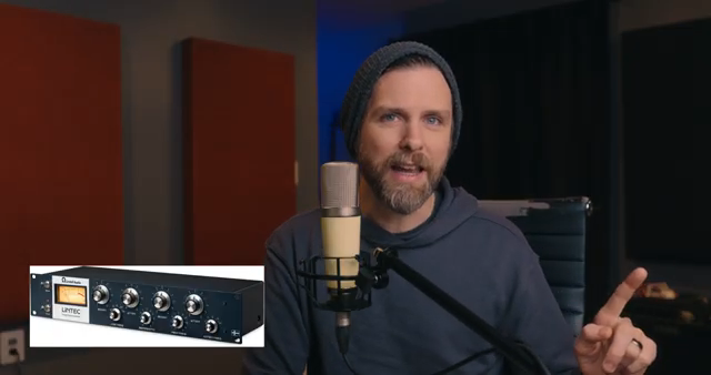 Er ist etwas punchiger. Er hat einfach eine andere Art von Grit im Präsenz-Boost obenrum, aber funktioniert super auf Vocals.