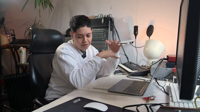 Die Bedeutung davon ist mir wirklich wichtig. Es ist sehr persönlich. Es geht um meine Trans-Identität. Ich bin eine nicht-binäre Person.