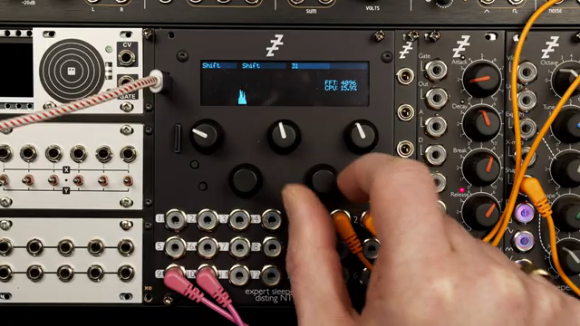 Es zeigt dir eine Spektrumanalyse des resultierenden Signals, sodass du sehen kannst, was du damit machst.