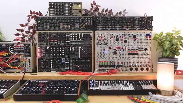 Die Musik zu verlangsamen und sich darauf zu konzentrieren, wenige Elemente in einer konzentrierten, minimalen Progression glänzen zu…