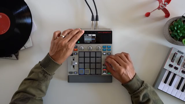 Sanjay C und das Akai MPC Sample: Beatmaschine für die Hosentasche oder nur Hype?