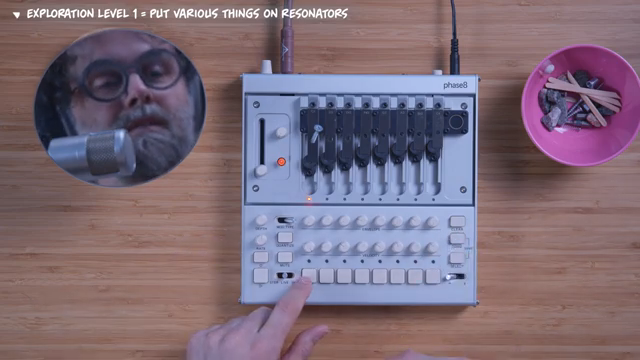 Das ist Erkunden – viele Türen öffnen sich, um einfach glückliche Zufälle zu finden und Klang auf sehr intuitive Weise zu erforschen.