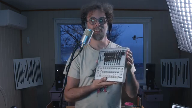 Du kannst Klänge erforschen und erschaffen, die nicht deine typischen elektronischen Sounds sind, weil die Klänge größtenteils im…