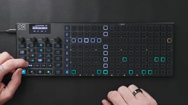 Du siehst jeden Playhead separat und verlierst nie den Überblick, was passiert.