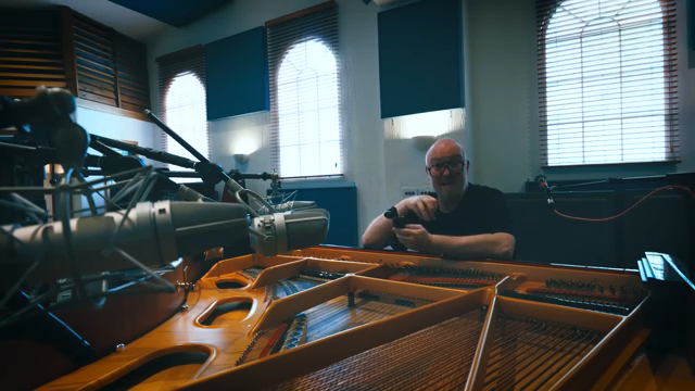 CROW HILLs Klang-Zeitkapsel: Die Seele eines Klaviers samplen