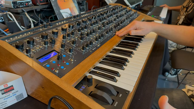 SYNTH ANATOMY entfesselt den NRSynth Quatuor: Vierfacher Analog-Wahnsinn auf dem SynthFest France