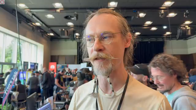 Es sind hauptsächlich Musiker, Komponisten und Songwriter, die eigentlich nicht mit einem Computer arbeiten wollen, weil es entweder zu…