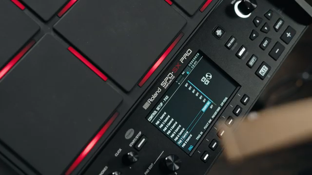 Weisen Sie diese Funktion einfach der Pad-Steuerung Ihrer Wahl zu und ändern Sie das Tempo während Ihrer Live-Sets, während Sie…