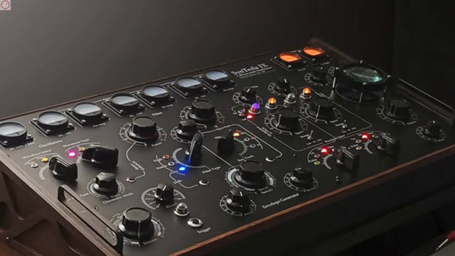 Synth Tesla ist keine echte Firma und das ist mein allererstes professionelles Produkt.
