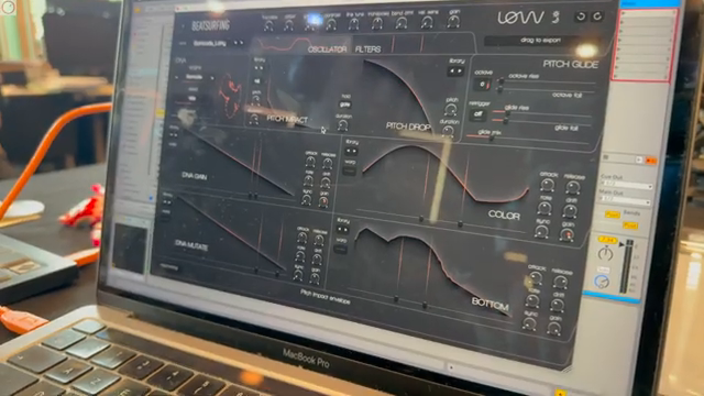 SYNTH ANATOMY packt aus: Beatsurfing LOW – Bass-Synth mit Attitüde