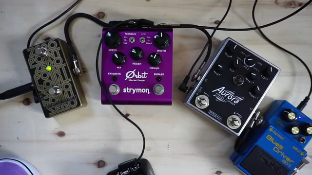 Klingt viel authentischer nach Tape-Flanger. Ist aber digital. Macht damit, was ihr wollt.