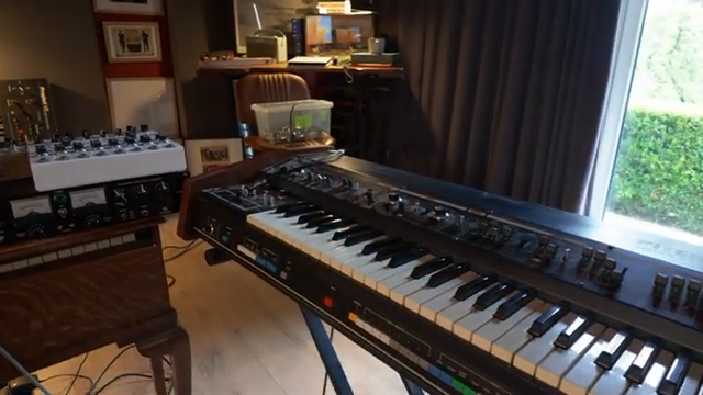 Synths genau an dem Punkt spielen, wo das Signal zusammenbricht – das ist für mich auch eine Herausforderung in Sachen Rauschunterdrückung.