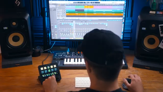 Was den Auratec Flow wirklich von einem generischen MIDI-Controller oder einem MIDI-Keyboard mit ein paar zuweisbaren Knobs und Fadern…